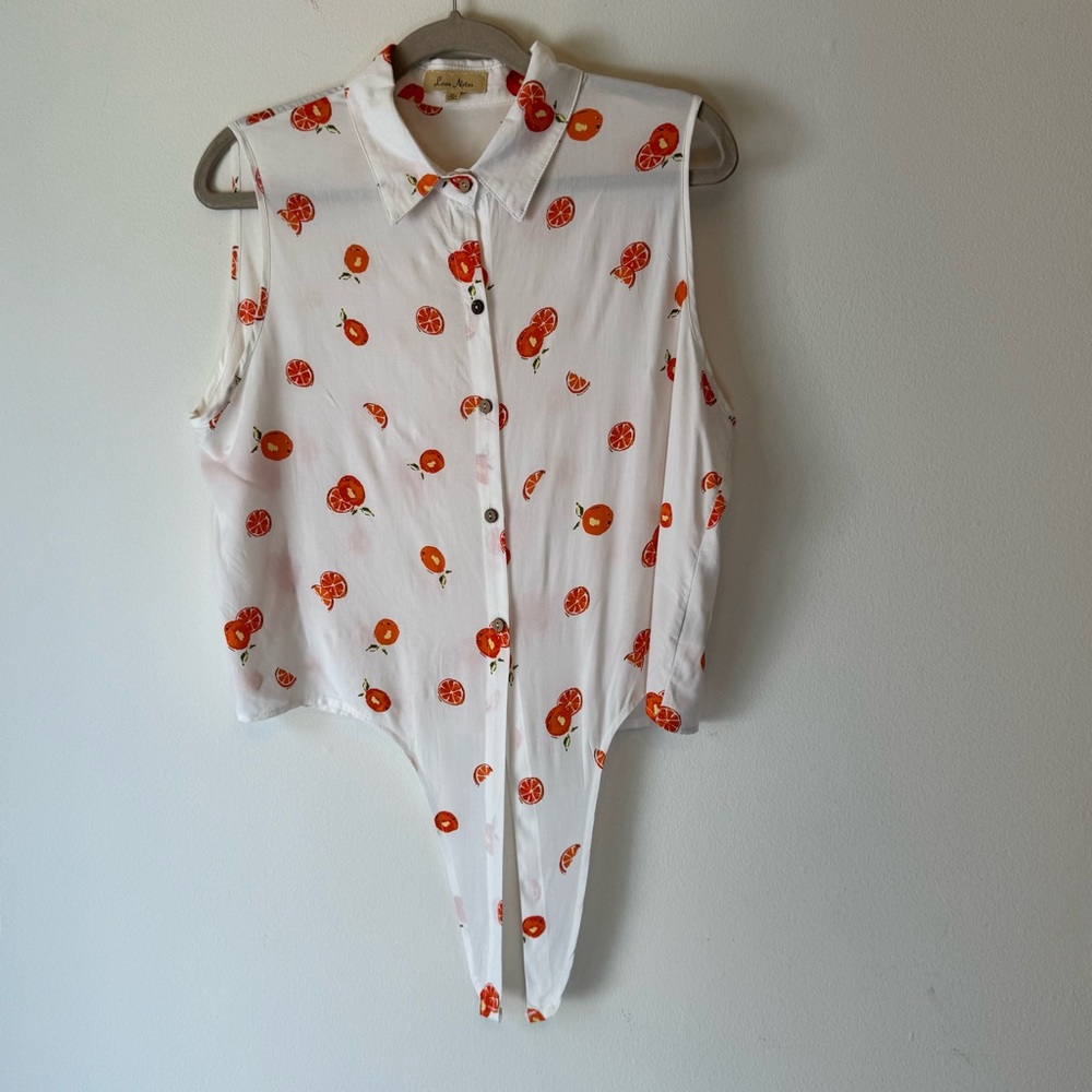 Love Notes Citrus Button-Up BlouseWhite and Orange Feminine Summer Beach 0014